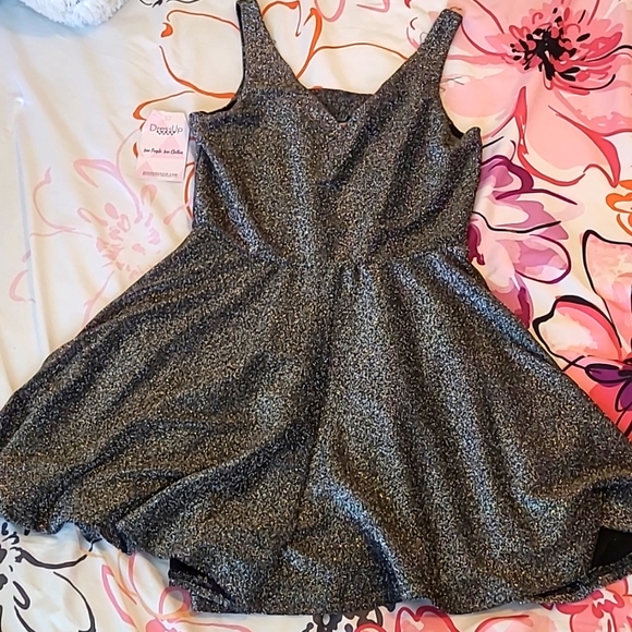 She + Sky Pants - She + Sky Boutique Silver / Gray Sparkle Romper Size Small NWT